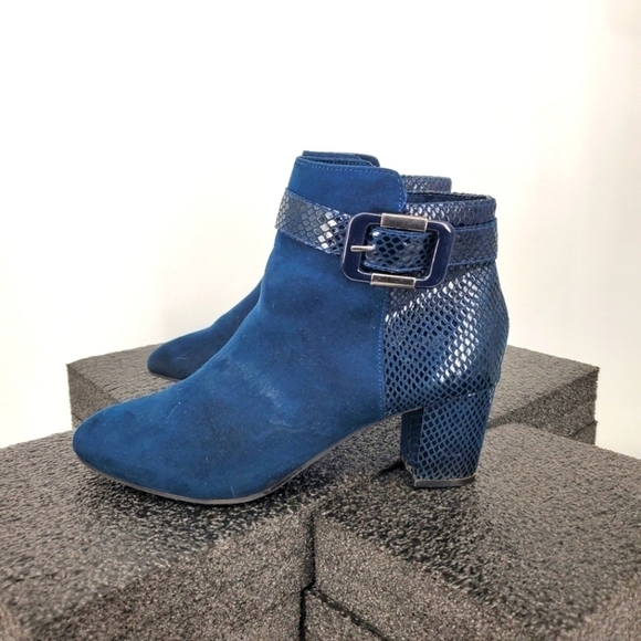 Karen Scott Women Ivyy Suede Booties Navy Blue Shoes Size 8M